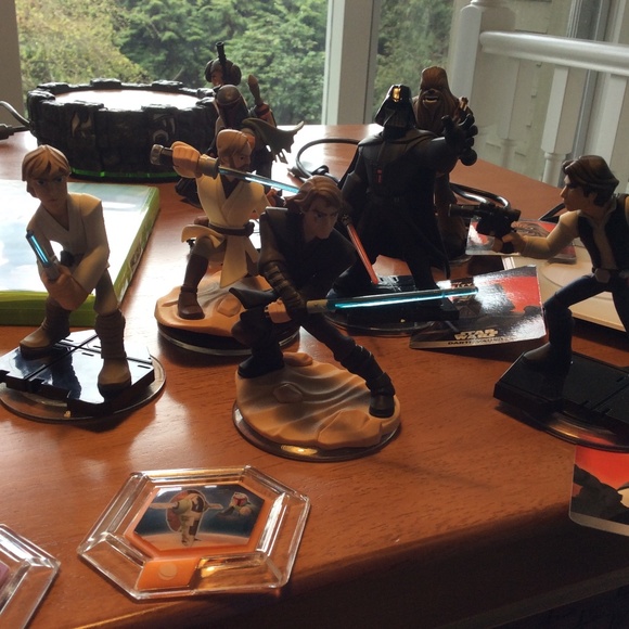 Xbox 360 Infinity Game and Accessories - Picture 7 of 9